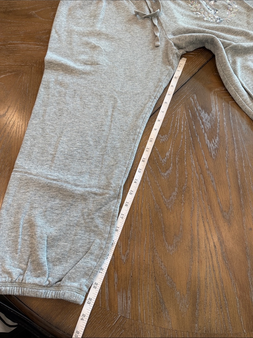 PINK Victoria's Secret Gray Jogger Sweatpants with Iridescent Sequin Logo - Picture 6 of 7